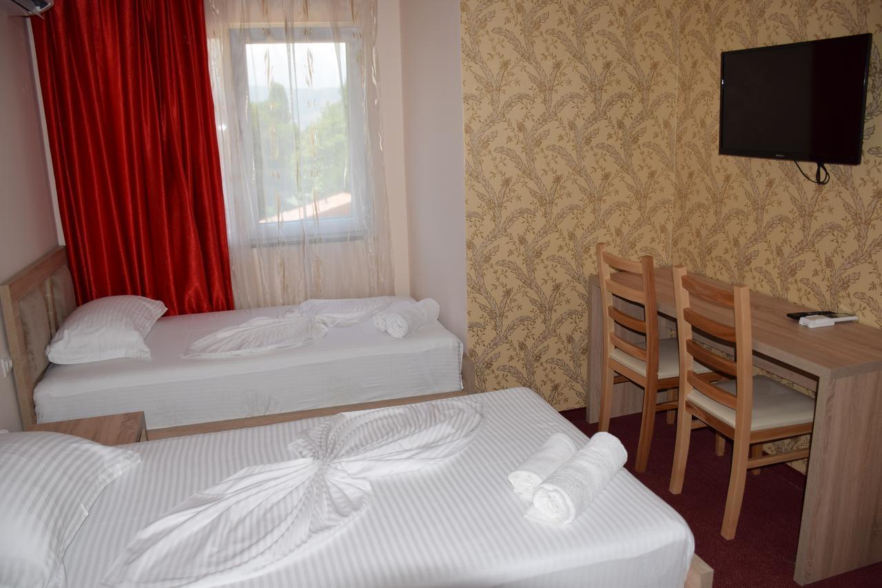 Hotel Pogradeci 2 Tushemisht Εξωτερικό φωτογραφία